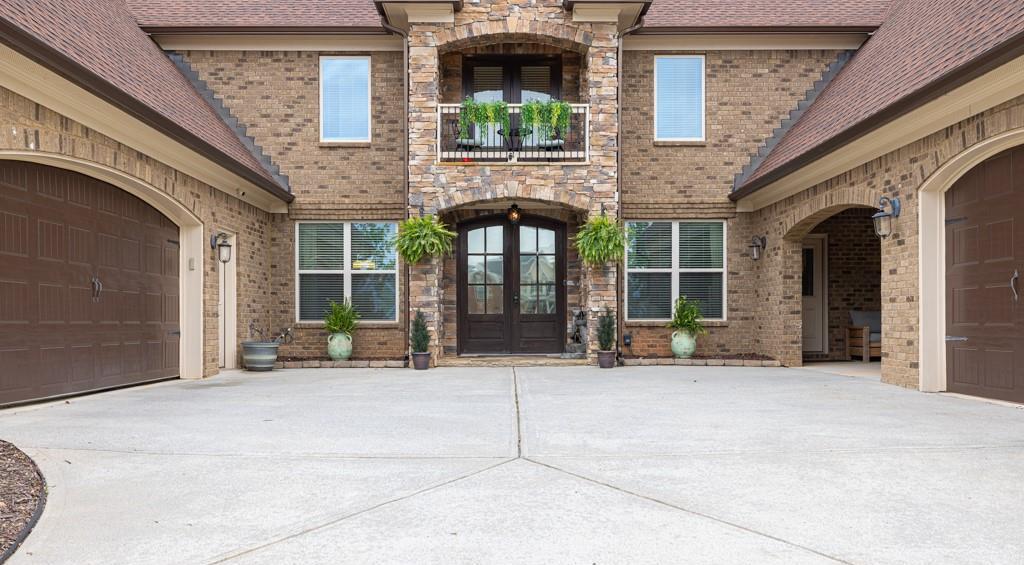 Photo one of 401 Sara Ct Loganville GA 30052 | MLS 7563688F