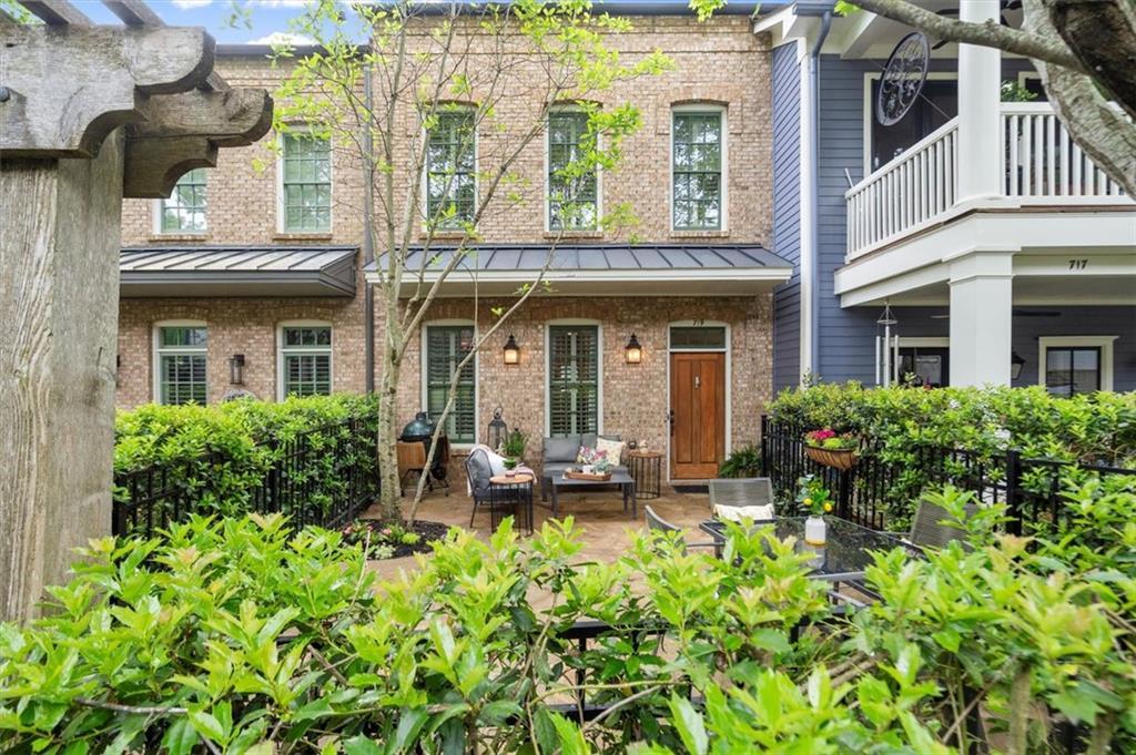 Photo one of 719 Hammond Dr Woodstock GA 30188 | MLS 7564510F