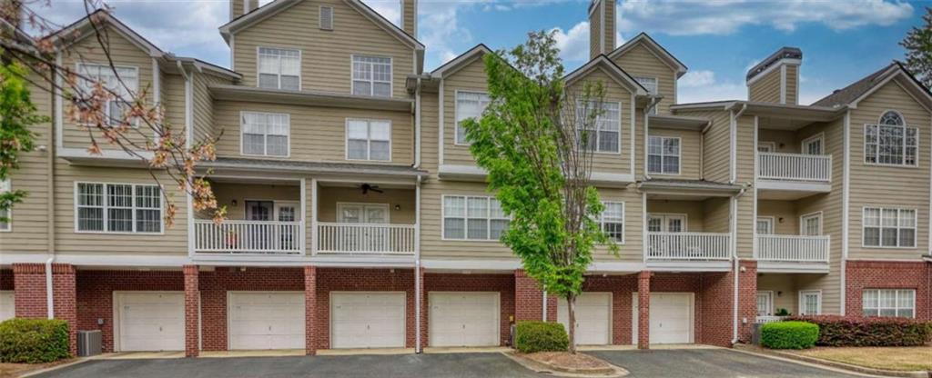 Photo one of 3107 Woodland Ln Alpharetta GA 30009 | MLS 7564854F