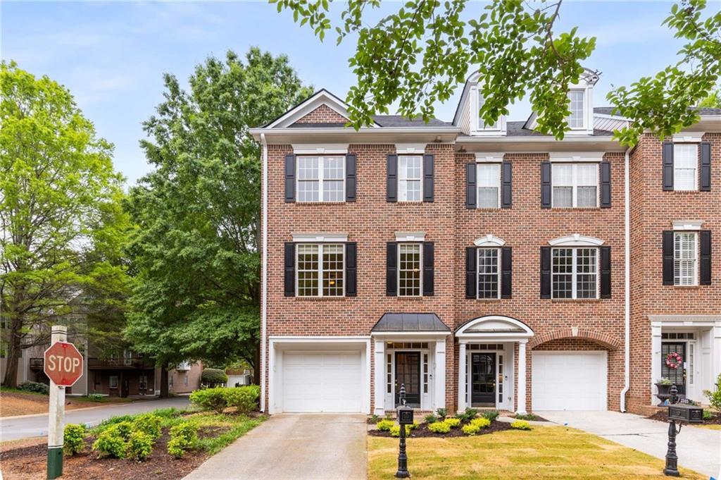 Photo one of 2301 Waters Edge Trl Roswell GA 30075 | MLS 7565248F