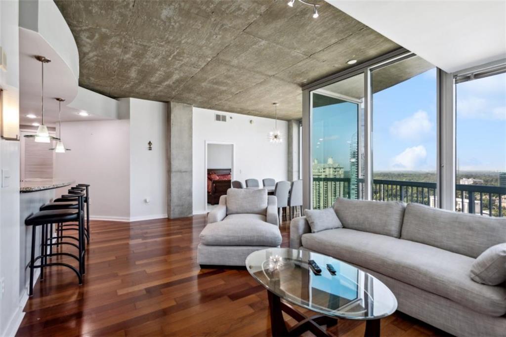 Photo one of 3324 Peachtree Rd # 1719 Atlanta GA 30326 | MLS 7565348F