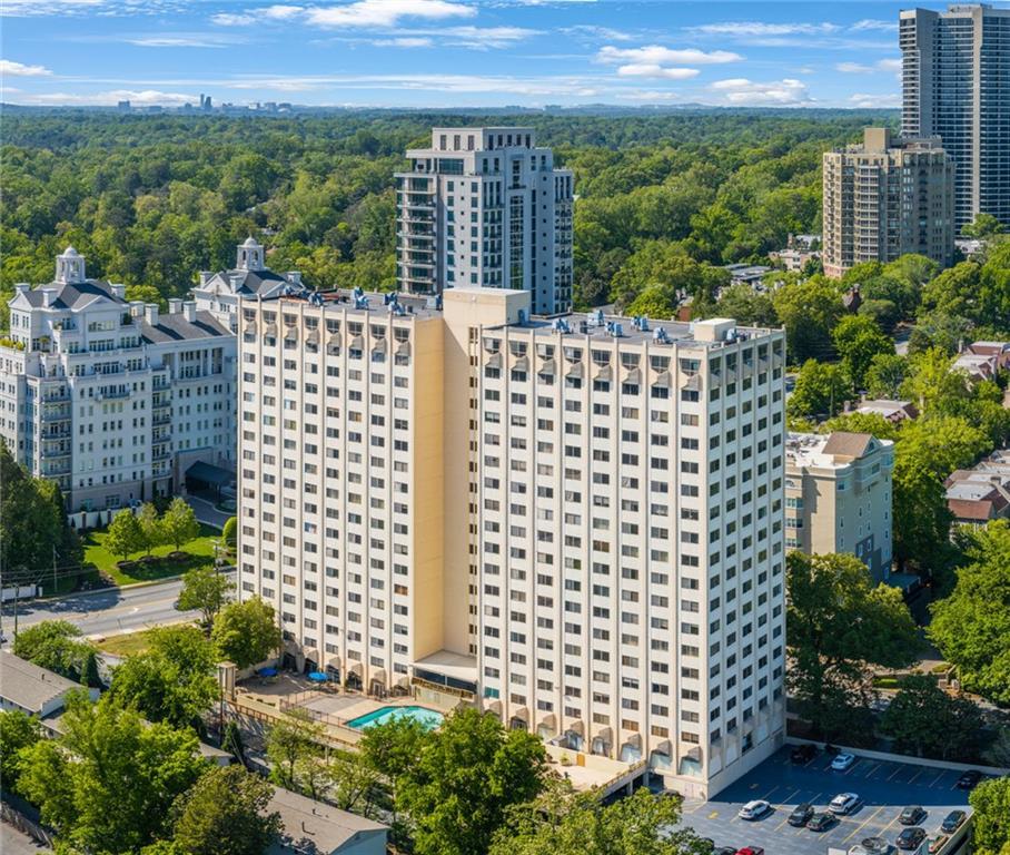 Photo one of 2479 Peachtree Ne St # 1414 Atlanta GA 30305 | MLS 7567331F