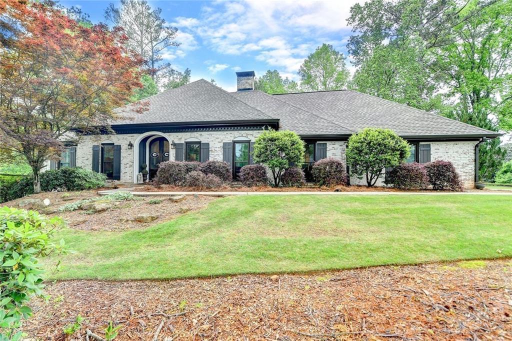 Photo one of 5475 Trowbridge Dr Dunwoody GA 30338 | MLS 7567876F