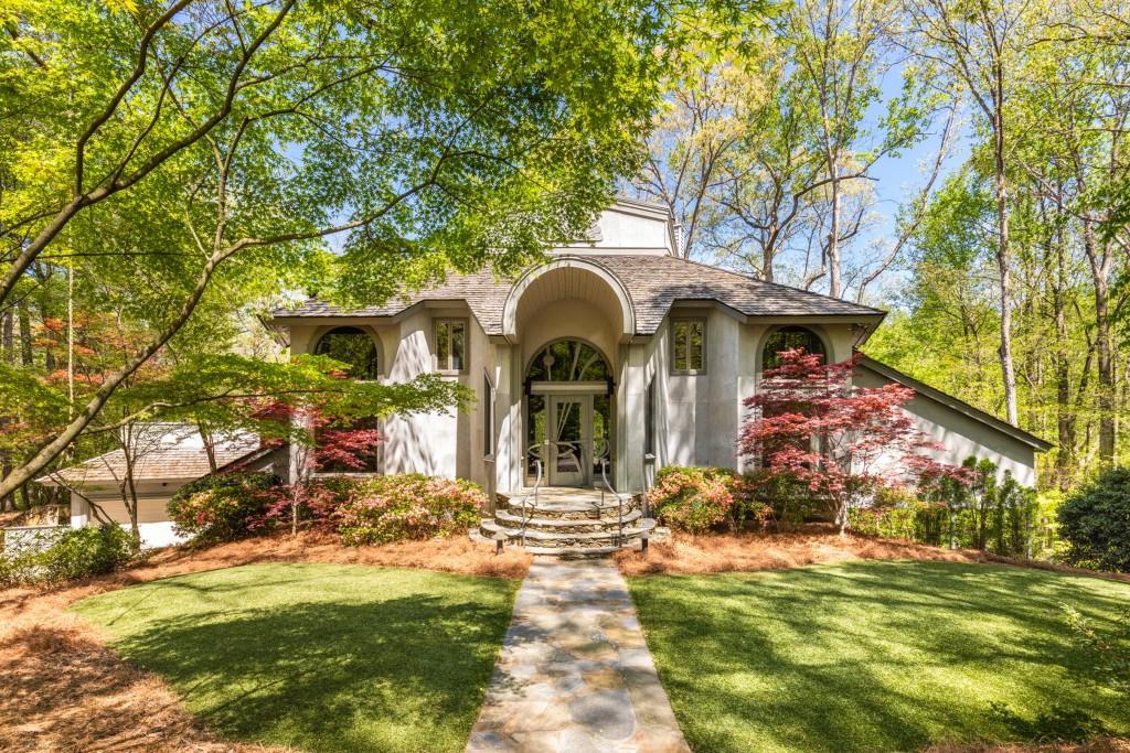 Photo one of 6525 Old Riverside Nw Dr Sandy Springs GA 30328 | MLS 7567877F