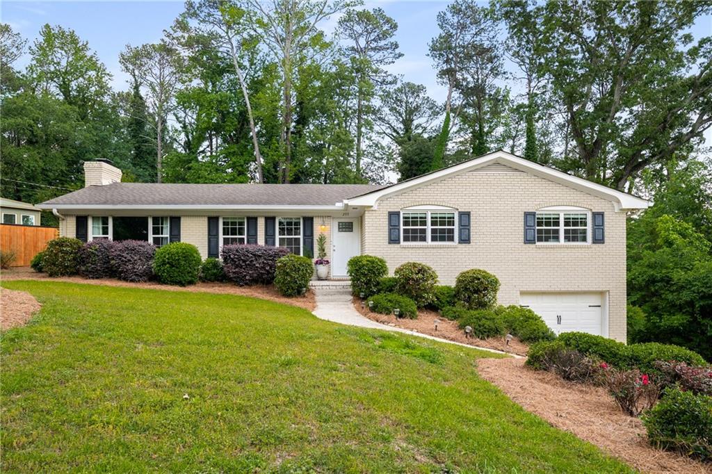 Photo one of 299 Stockwood Dr Woodstock GA 30188 | MLS 7568229F