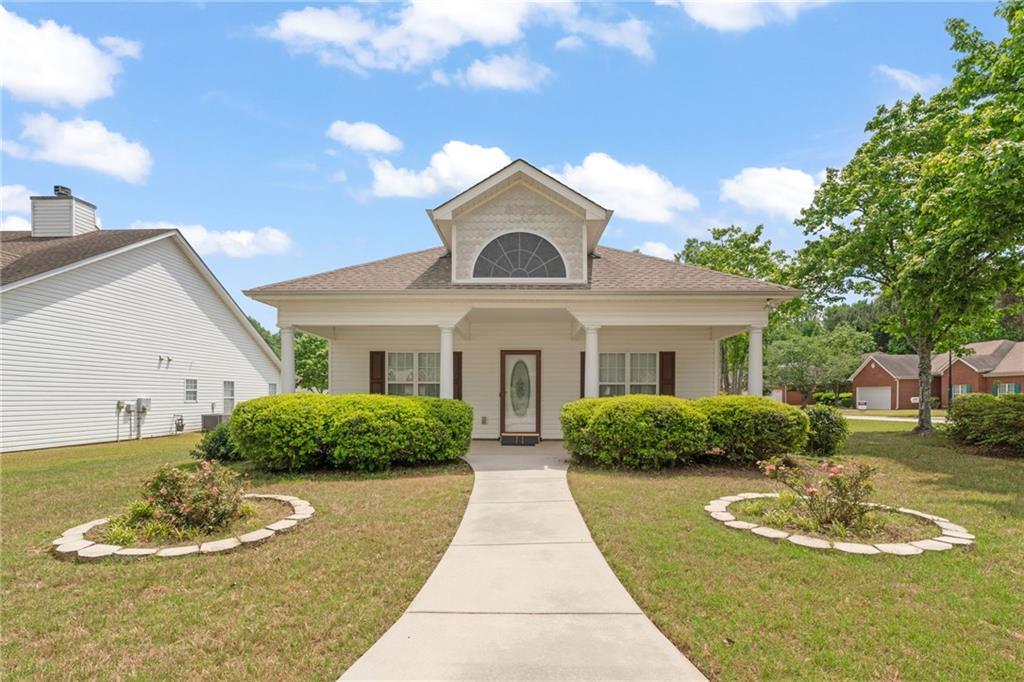 Photo one of 310 Autumn Glen Cir Fayetteville GA 30215 | MLS 7568523F