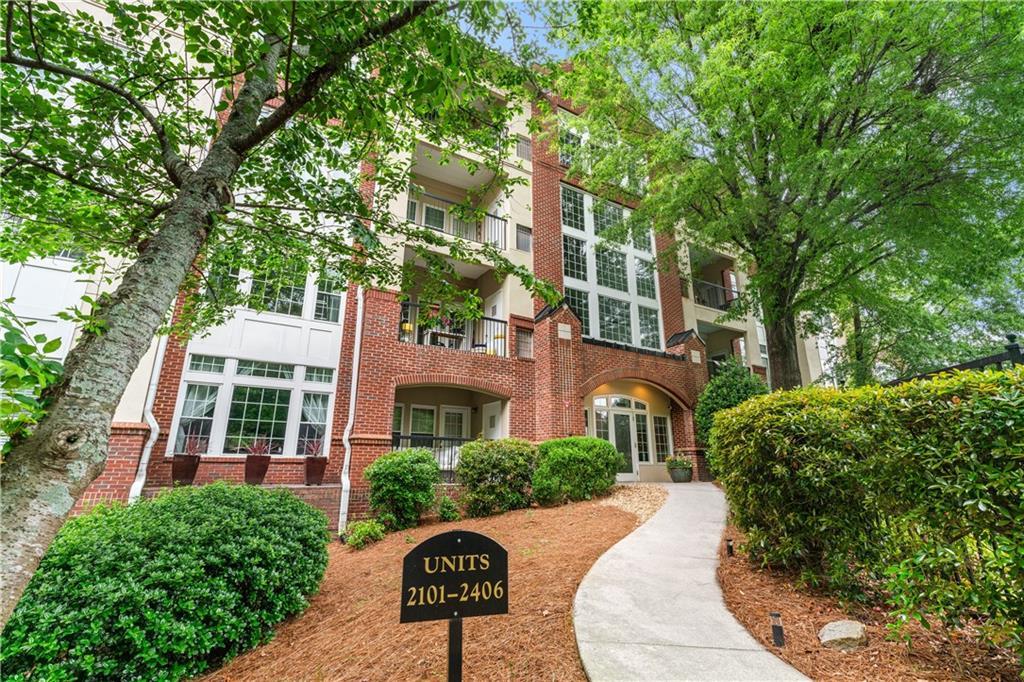 Photo one of 3636 Habersham Nw Rd # 2101 Atlanta GA 30305 | MLS 7569555F