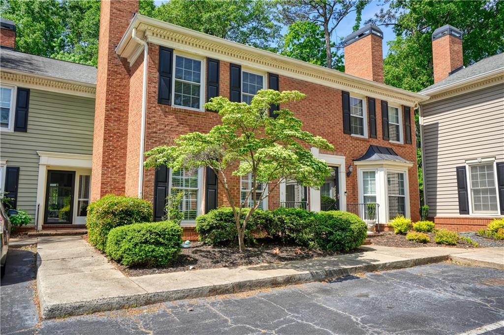 Photo one of 84 Mount Vernon Cir Atlanta GA 30338 | MLS 7569702F