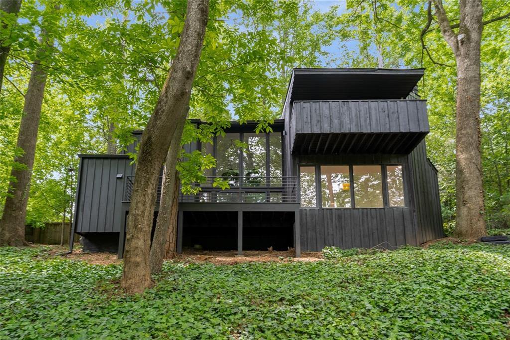 Photo one of 5020 Vallo Vista Ct Atlanta GA 30342 | MLS 7569807F