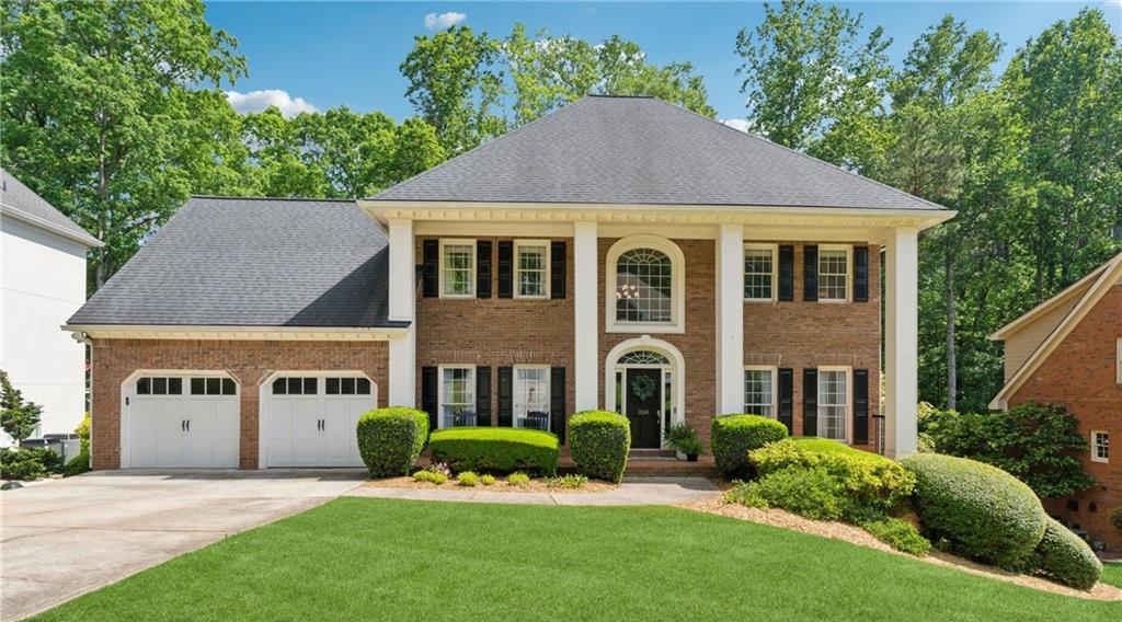 Photo one of 320 Rossiter Rdg Alpharetta GA 30022 | MLS 7570205F
