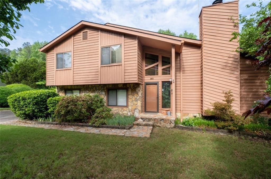 Photo one of 140 N Star Sw Trl Atlanta GA 30331 | MLS 7570310F