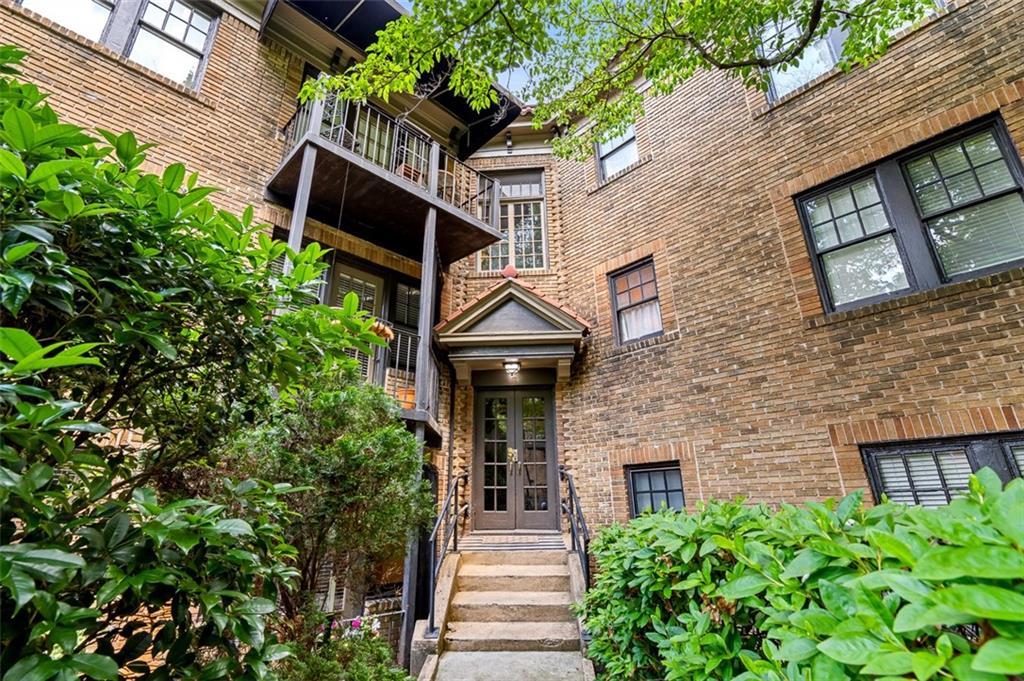 Photo one of 677 Somerset Ne Ter # C6 Atlanta GA 30306 | MLS 7570549F