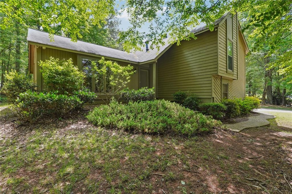 Photo one of 3335 New Heritage Dr Alpharetta GA 30022 | MLS 7570685F