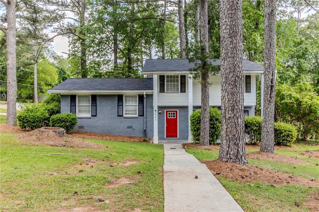 Photo one of 2586 Williamsburg Dr Decatur GA 30034 | MLS 7572024F