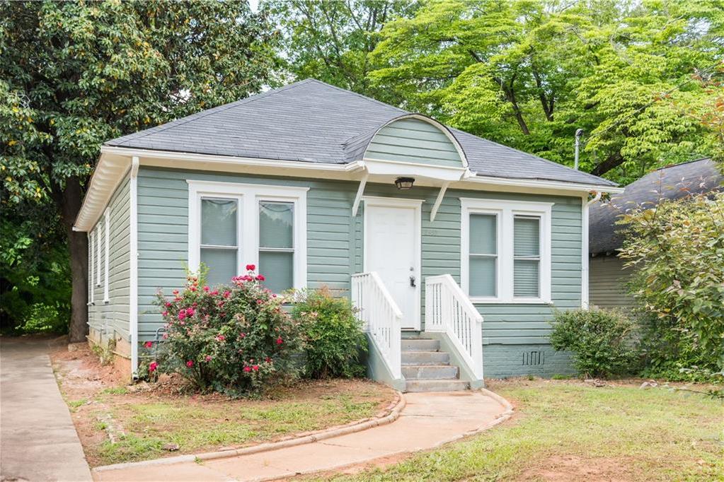 Photo one of 2497 Lakewood Sw Ave Atlanta GA 30315 | MLS 7572111F