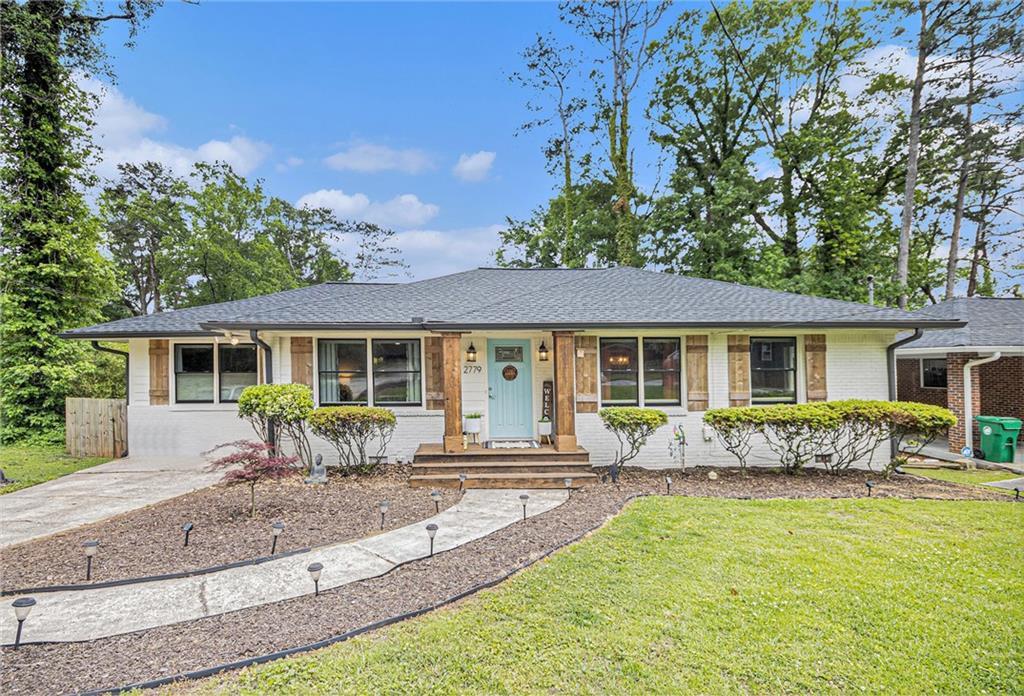 Photo one of 2779 Fairlee Dr Decatur GA 30032 | MLS 7572679F
