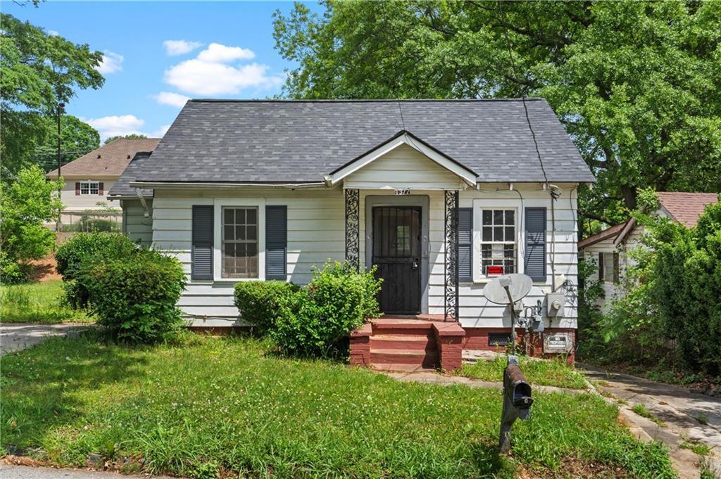 Photo one of 1377 Pine Ave Atlanta GA 30344 | MLS 7573120F