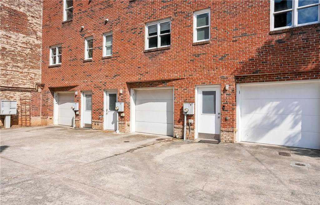 Photo one of 322 Peters Sw St # 6 Atlanta GA 30313 | MLS 7573391F