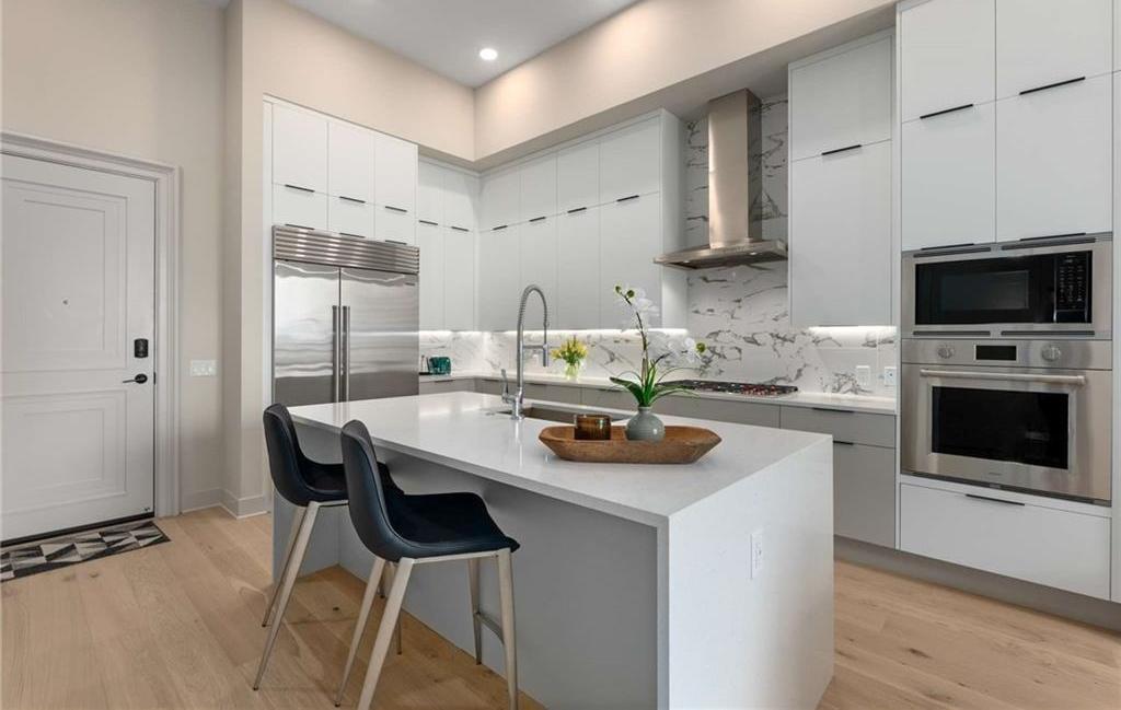 Photo one of 40 12Th Ne St # 803 Atlanta GA 30309 | MLS 7574644F