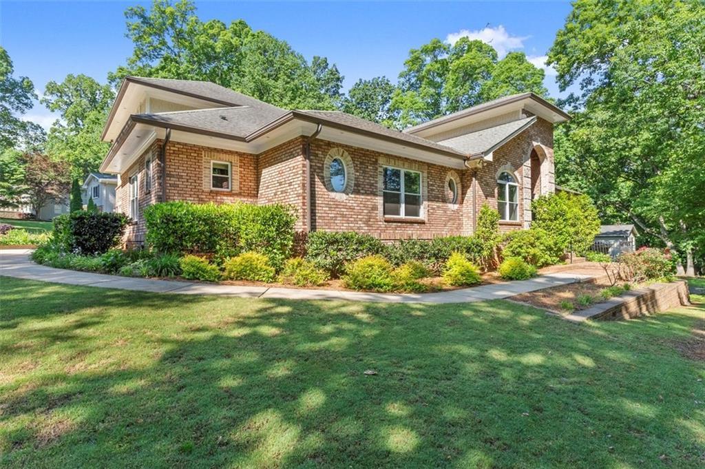 Photo one of 5816 Chamblee Dunwoody Rd Atlanta GA 30338 | MLS 7575250F