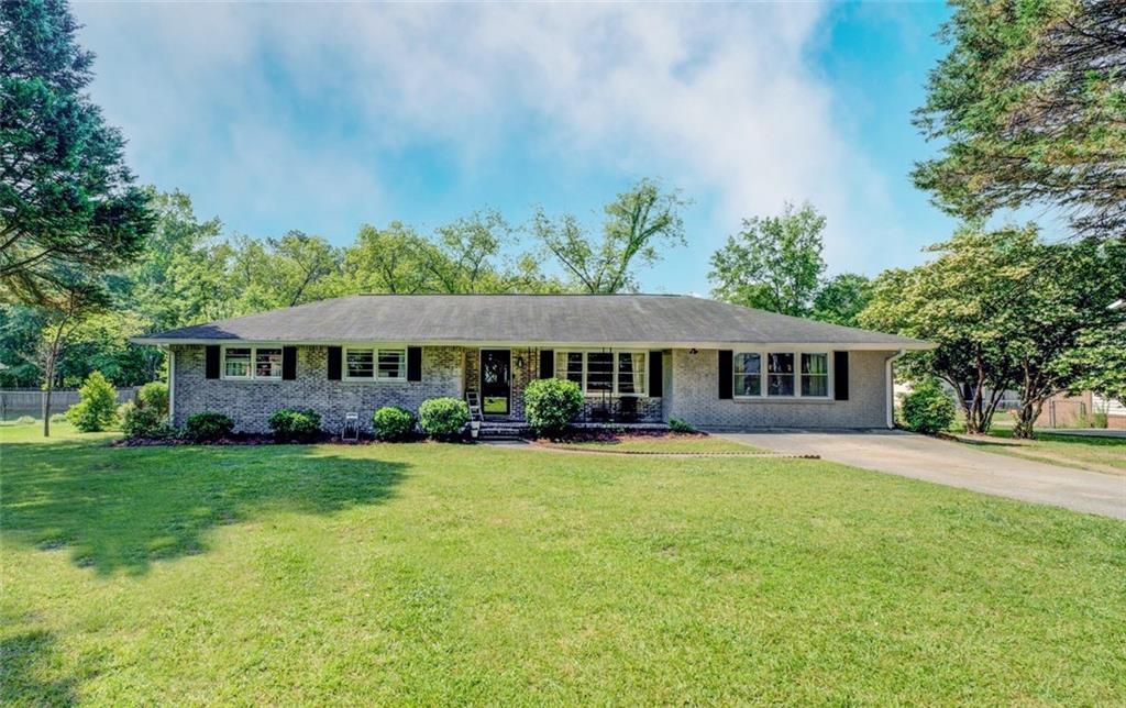 Photo one of 5327 David Cir Covington GA 30014 | MLS 7576029F