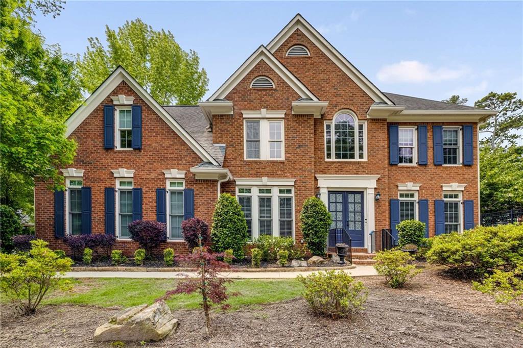 Photo one of 710 Devon Hill Ct Roswell GA 30075 | MLS 7577666F