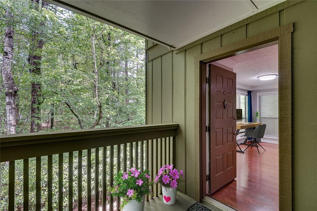 Photo one of 1015 Dunbar Dr Dunwoody GA 30338 | MLS 7579355F