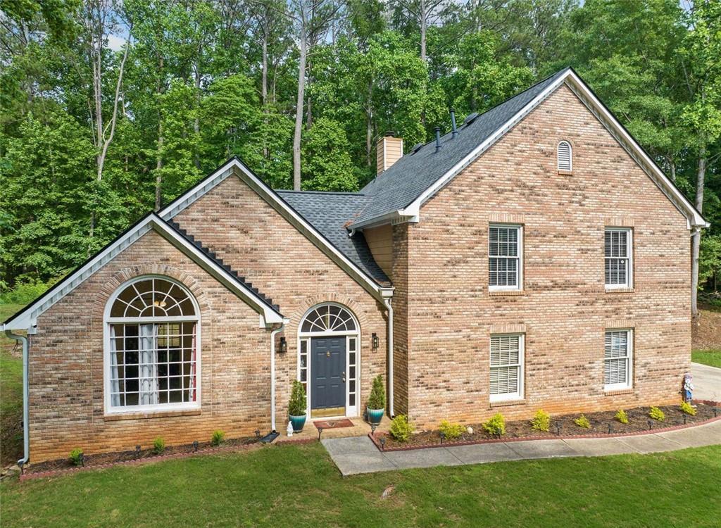 Photo one of 8035 Canter Ln Alpharetta GA 30009 | MLS 7579956F