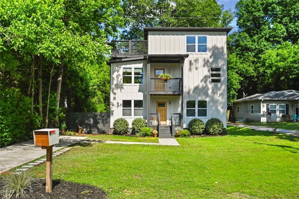 Photo one of 670 Parker Ave Decatur GA 30032 | MLS 7580209F