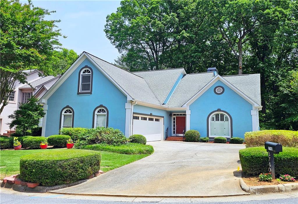 Photo one of 3740 Ashford Ne Pt Brookhaven GA 30319 | MLS 7581343F