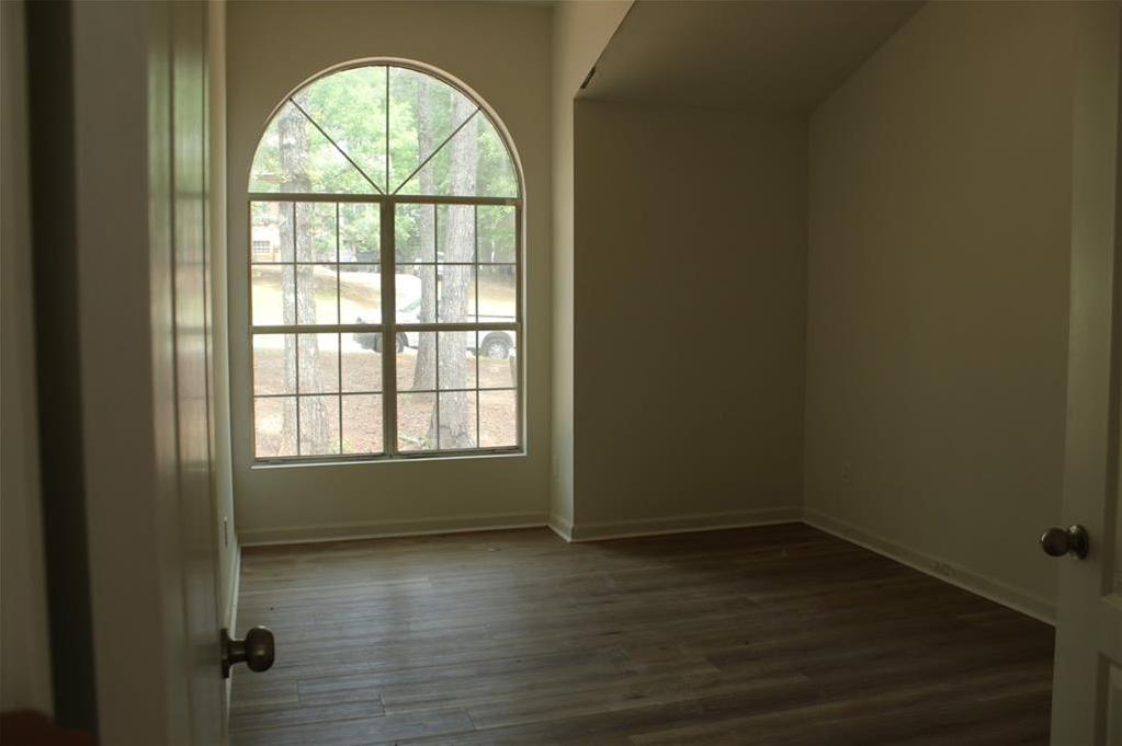 Photo #10