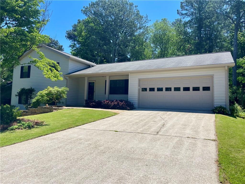 Photo one of 1028 Gate Post Ln Lawrenceville GA 30044 | MLS 7584848F