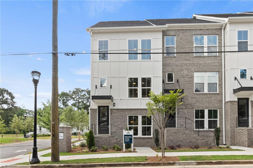 Photo one of 2577 Astaire Ct Atlanta GA 30318 | MLS 7592822F