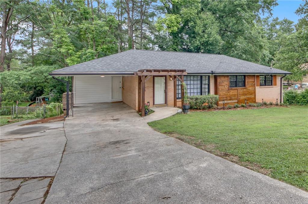 Photo one of 2468 Dresden Ne Dr Atlanta GA 30341 | MLS 7592867F