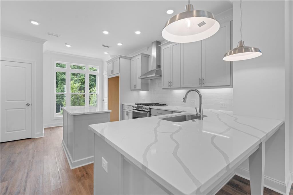 Photo one of 334 Olmstead Way # 37 Alpharetta GA 30022 | MLS 7597168F
