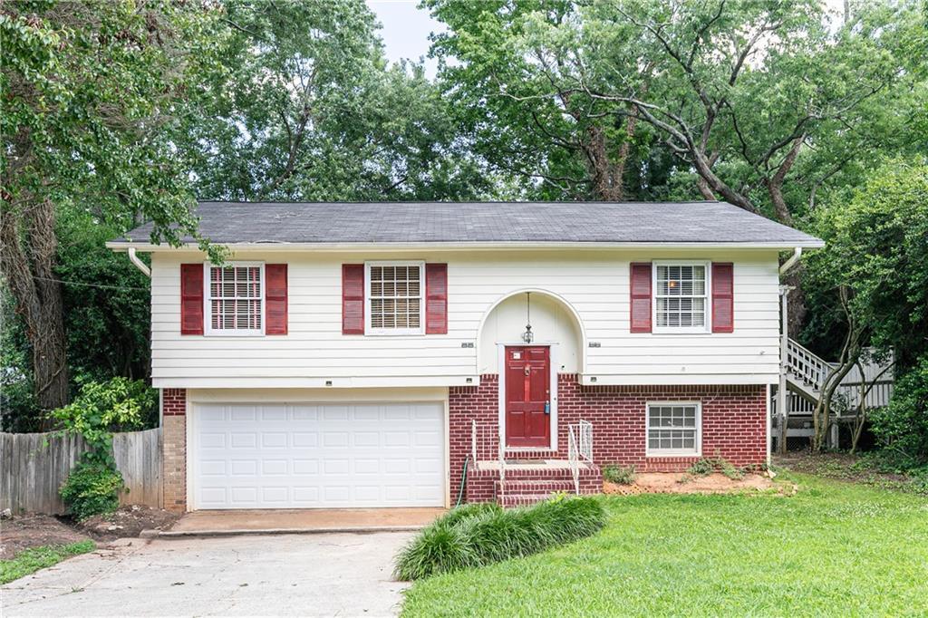 Photo one of 2831 Carolyn Se Dr Smyrna GA 30080 | MLS 7598002F