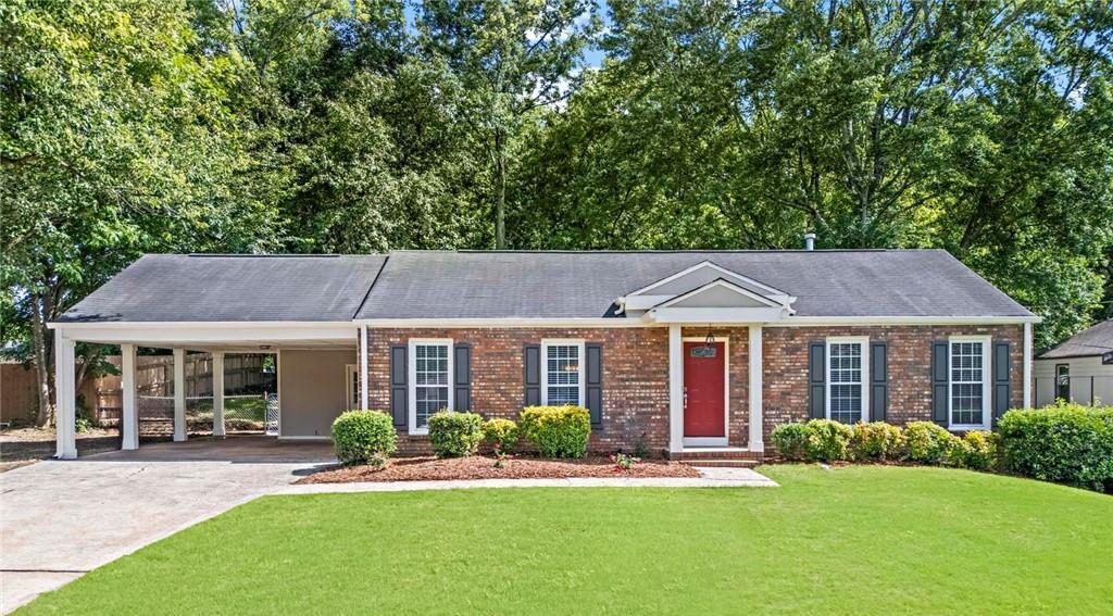 Photo one of 365 Norcross St Roswell GA 30075 | MLS 7599159F