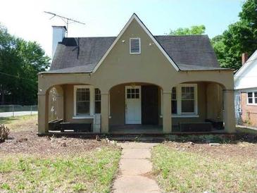 Quaint bungalow style home with covered porch at 1907 Lakewood Ave, Atlanta, GA 30315