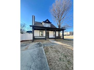 Charming craftsman style home with a covered front porch at 520 Mary Sw St, Atlanta, GA 30310