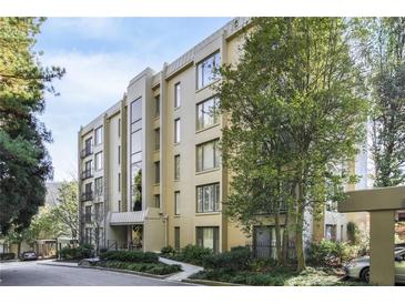 Attractive building exterior with landscaping and parking at 2769 Peachtree Ne Rd # 10, Atlanta, GA 30305