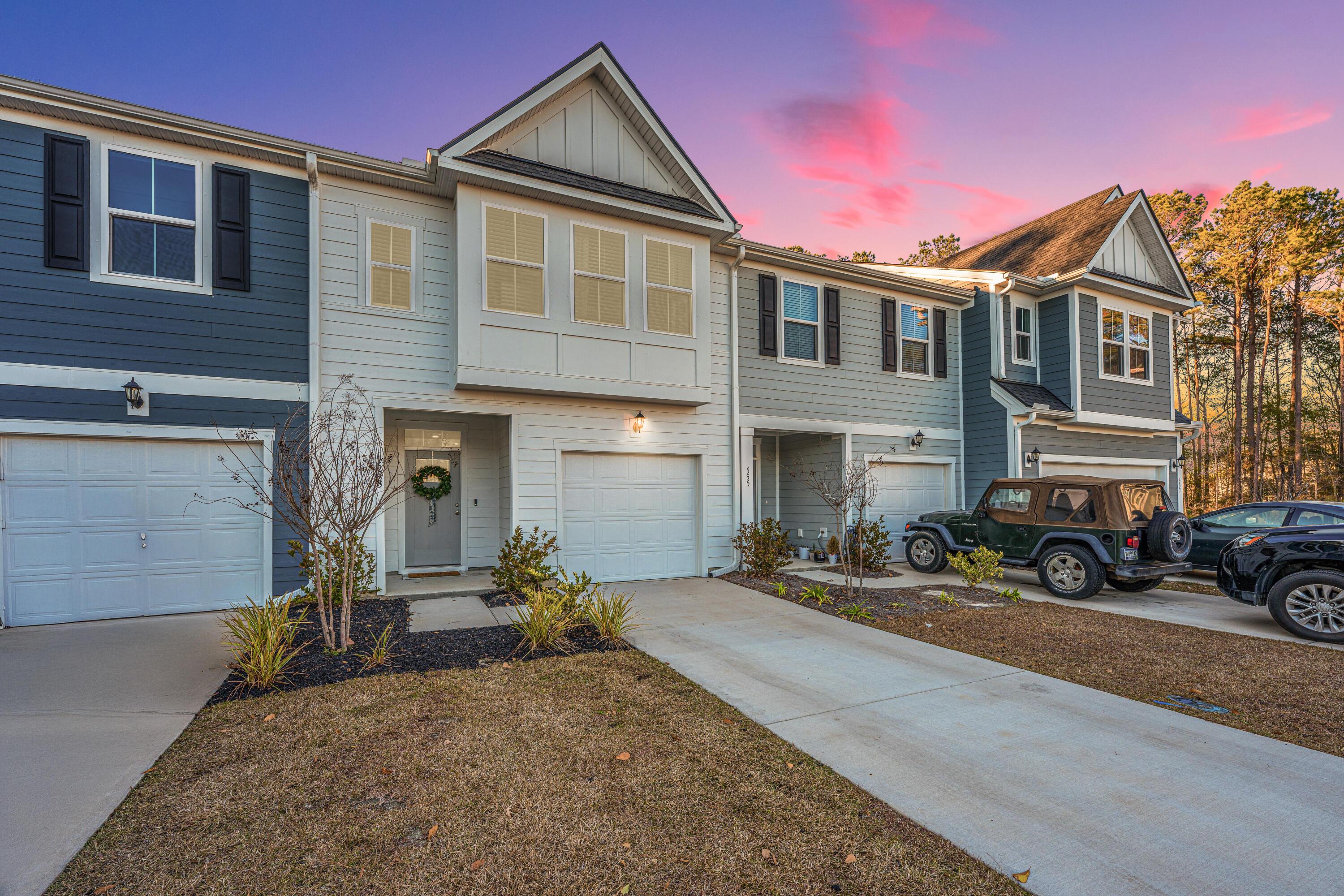 Photo one of 553 Trotters Ln Moncks Corner SC 29461 | MLS 25001510