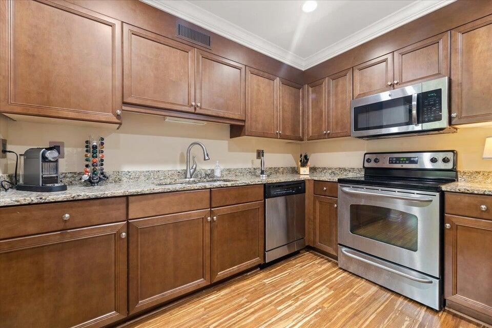 Photo one of 1240 Fairmont Ave # 1 Mount Pleasant SC 29464 | MLS 25002575