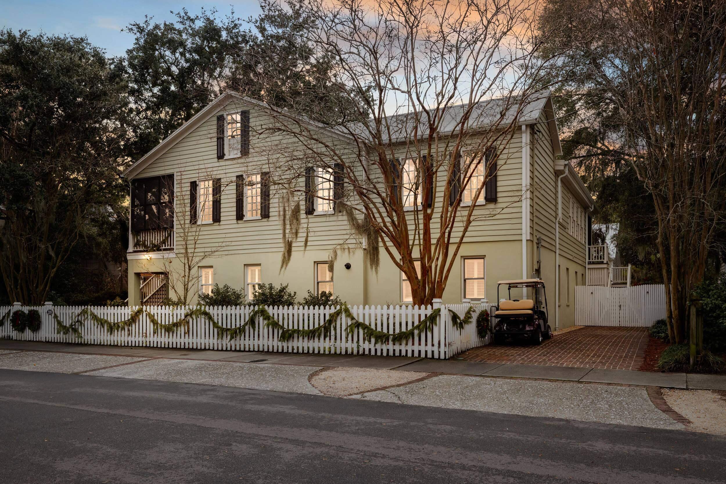 Photo one of 209 Bennett St Mount Pleasant SC 29464 | MLS 25002732