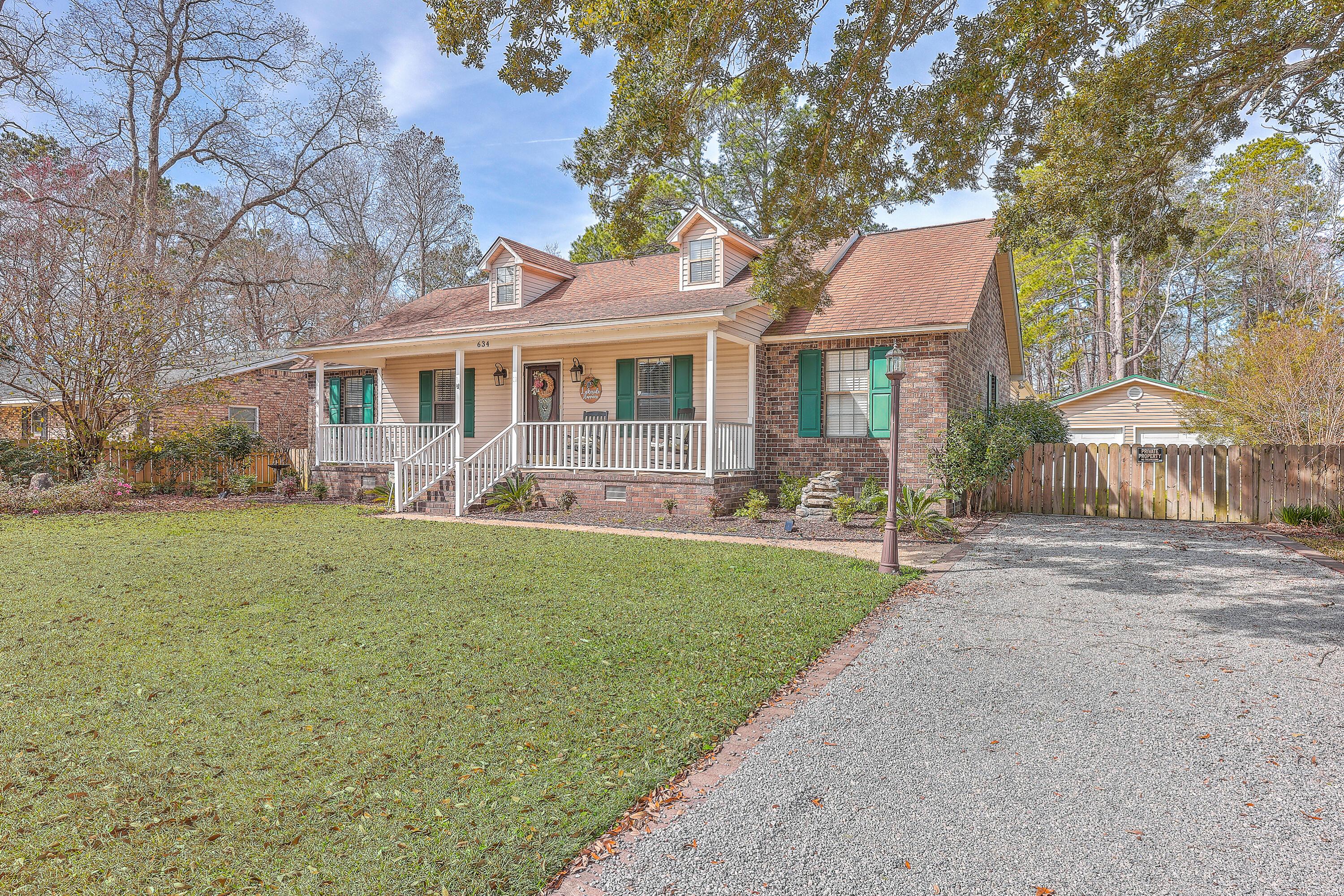 Photo one of 634 Lakeside Dr Moncks Corner SC 29461 | MLS 25004473