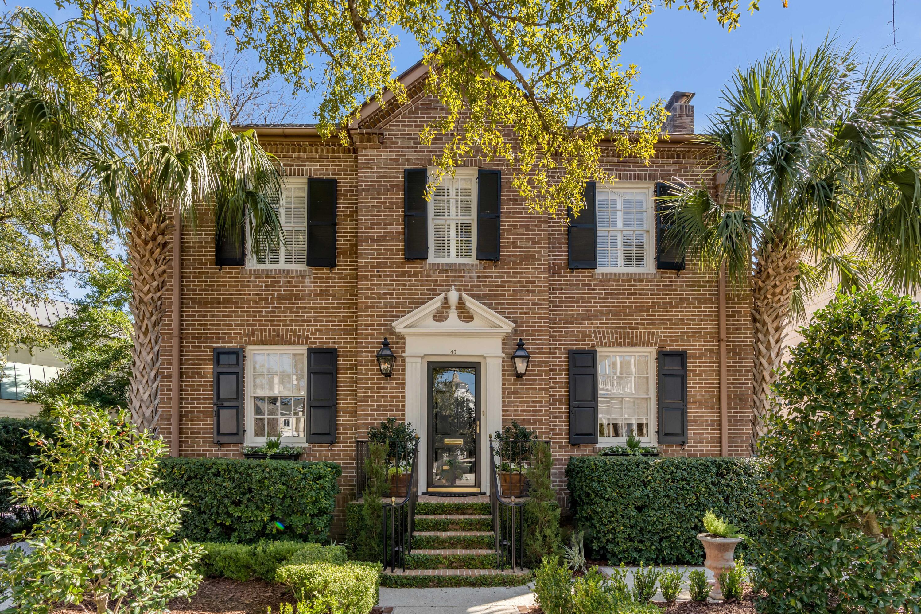 Photo one of 40 New St Charleston SC 29401 | MLS 25004622