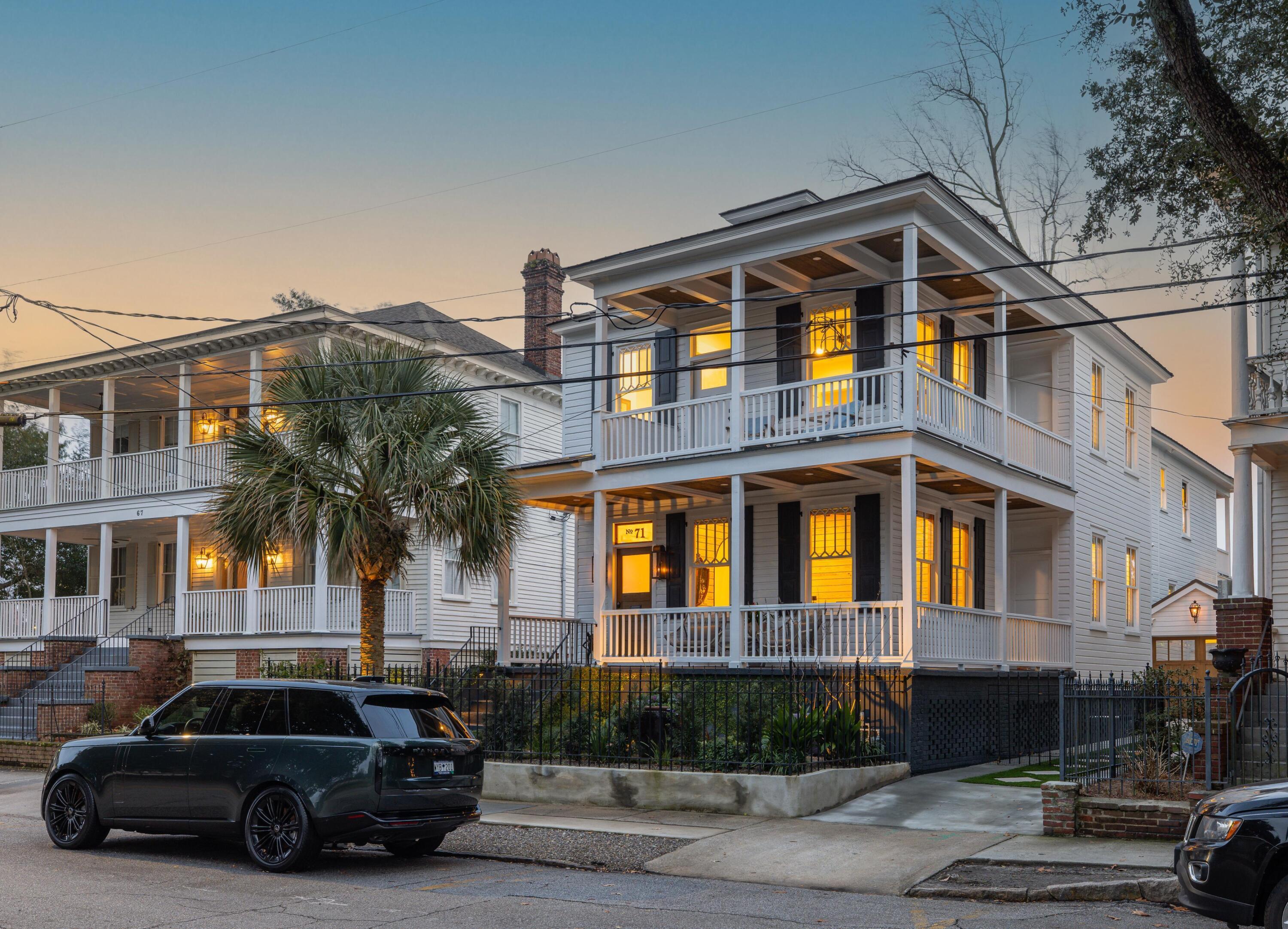 Photo one of 71 Moultrie St Charleston SC 29403 | MLS 25005575