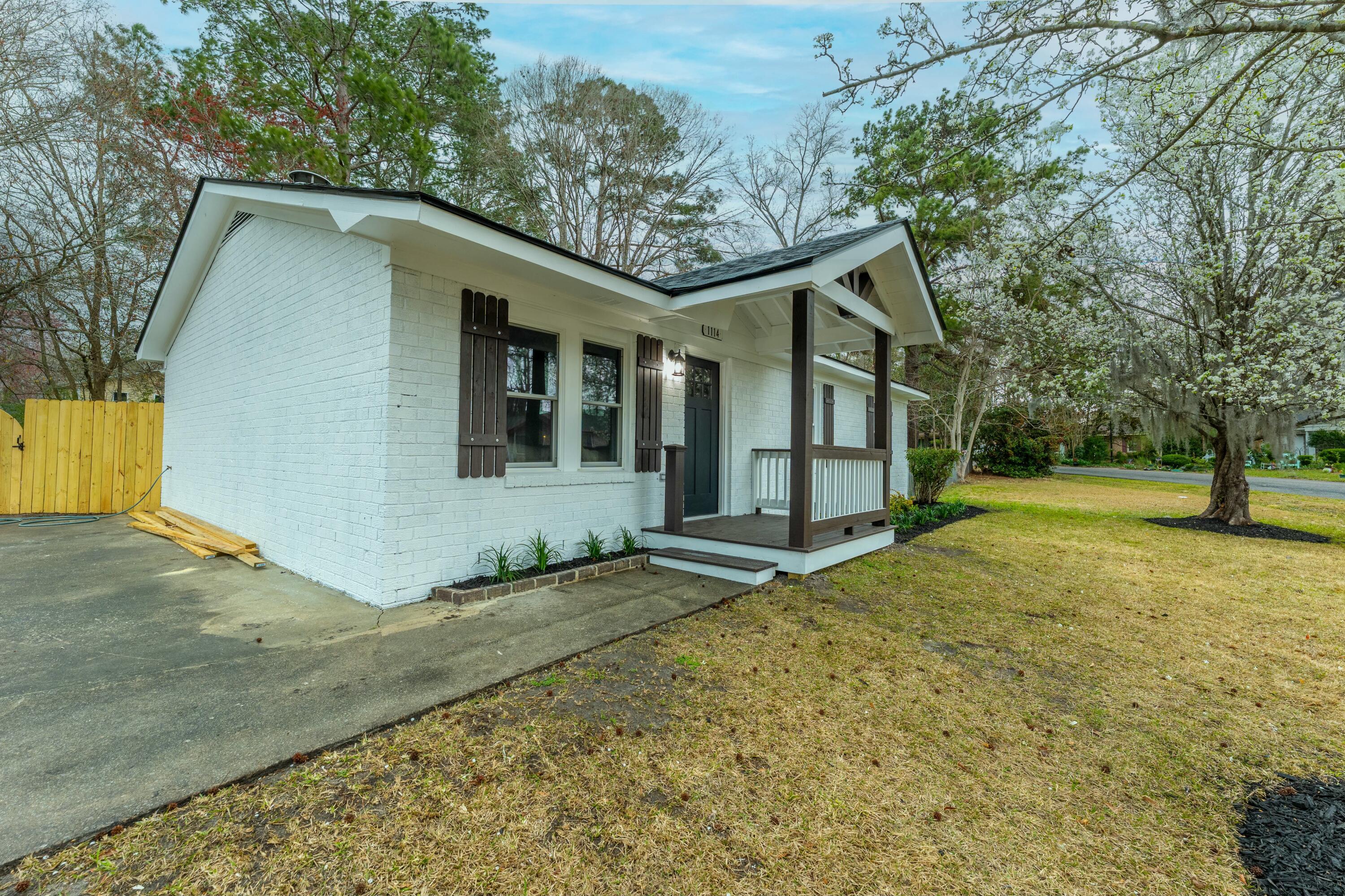 Photo one of 1114 Margaret Dr Ladson SC 29456 | MLS 25005994