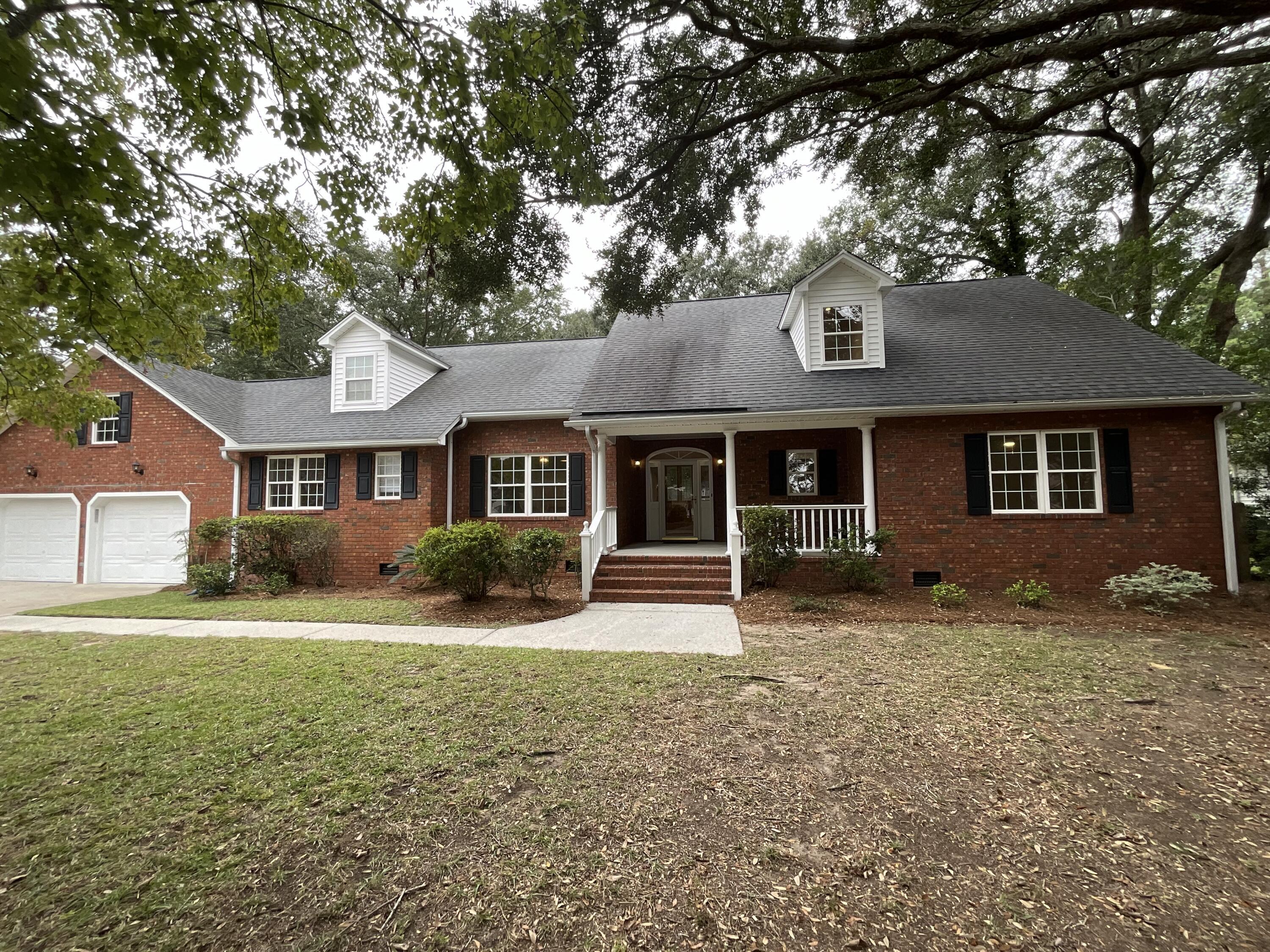 Photo one of 827 Duck Hawk Retreat Charleston SC 29412 | MLS 25006186