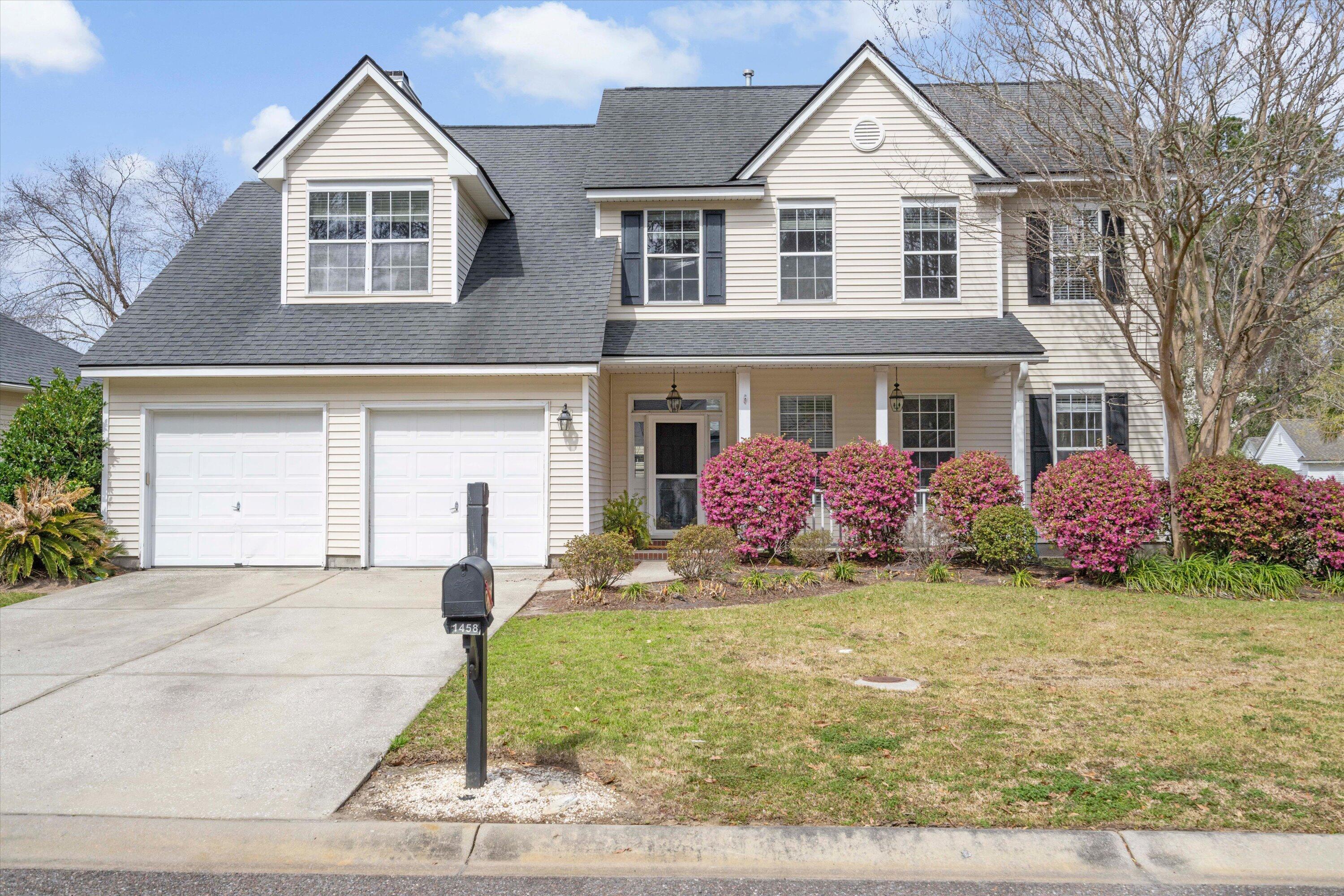 Photo one of 1458 Clarendon Way Mount Pleasant SC 29466 | MLS 25006336