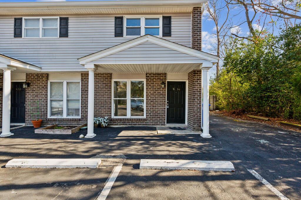 Photo one of 1735 Boone Hall Dr # K14 Charleston SC 29407 | MLS 25006563